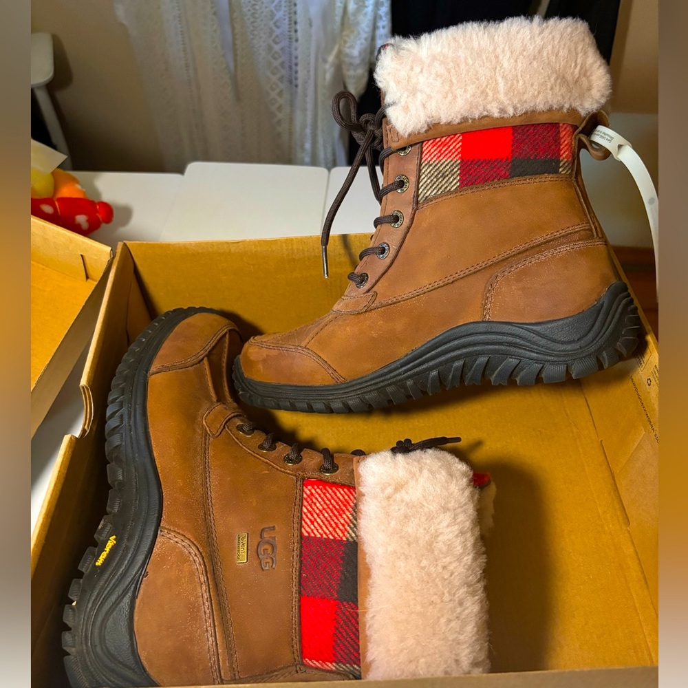 Ugg waterproof Snow boot - BRAND NEW only worn once